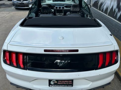 Used 2018 Ford Mustang Premium image 12