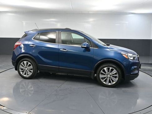 Used 2019 Buick Encore Preferred w/ Safety Package image 4