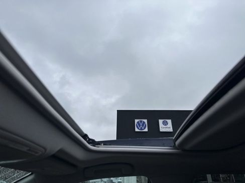 Used 2020 Toyota RAV4 Limited image 23