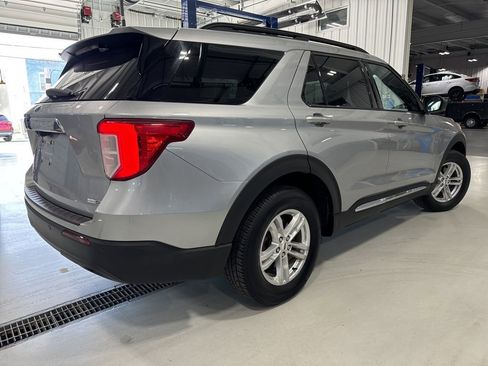 Used 2020 Ford Explorer XLT w/ Comfort Package AWD/4WD image 10