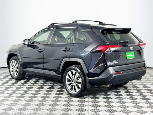 Used 2019 Toyota RAV4 XLE Premium image 6