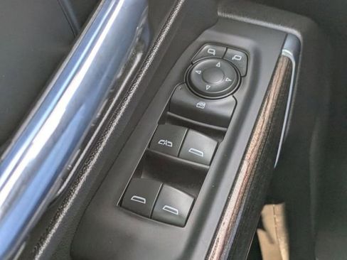 Used 2023 Chevrolet Silverado 3500 LT w/ Convenience Package image 22