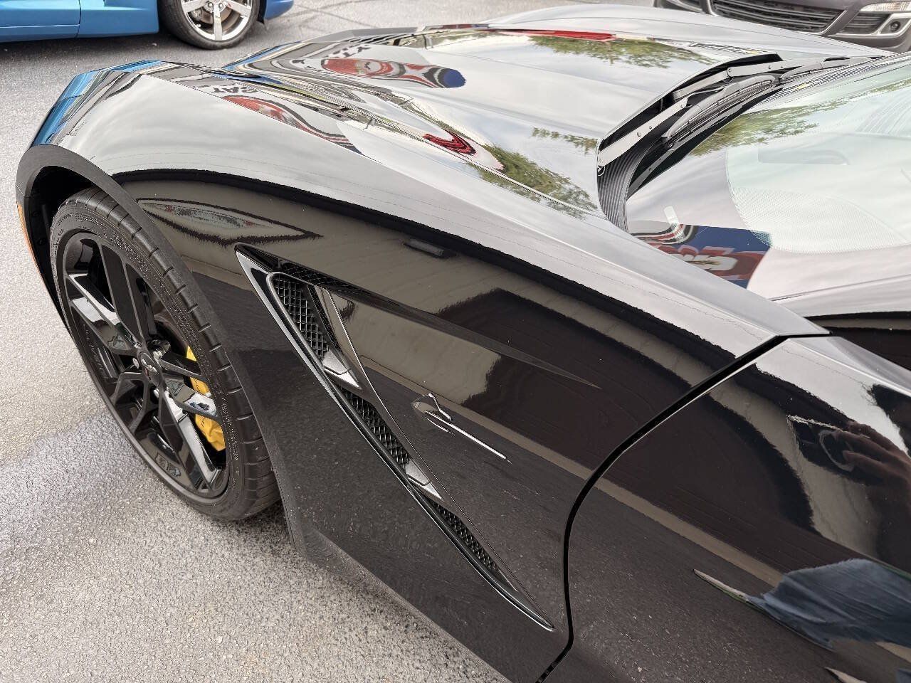 Used 2017 Chevrolet Corvette Stingray Coupe RWD image 80