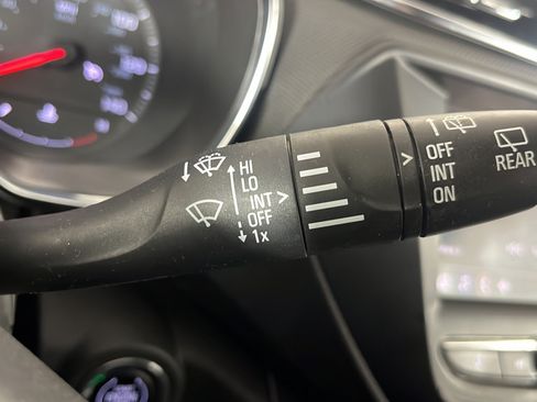 Used 2023 Chevrolet TrailBlazer LT AWD/4WD image 29