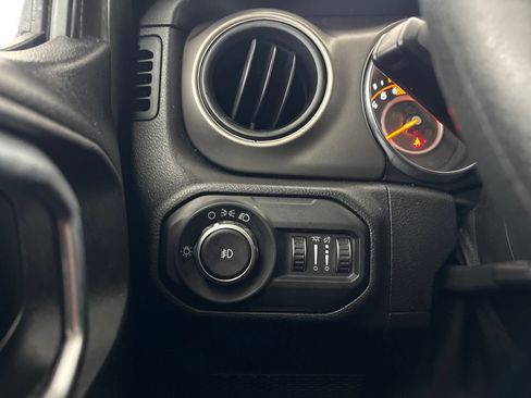 Used 2021 Jeep Wrangler Unlimited Sport AWD/4WD image 12