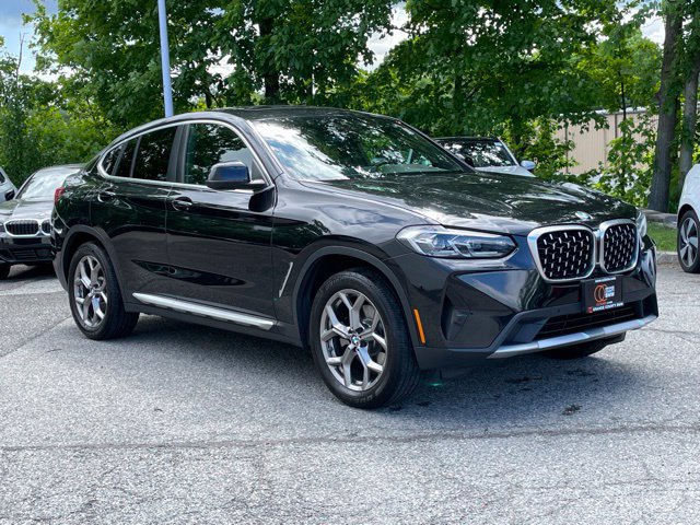 Used 2022 BMW X4 xDrive30i w/ Convenience Package AWD/4WD image 3