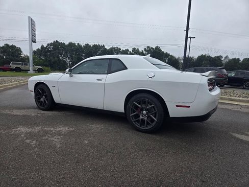 Used 2016 Dodge Challenger R/T Plus RWD image 4
