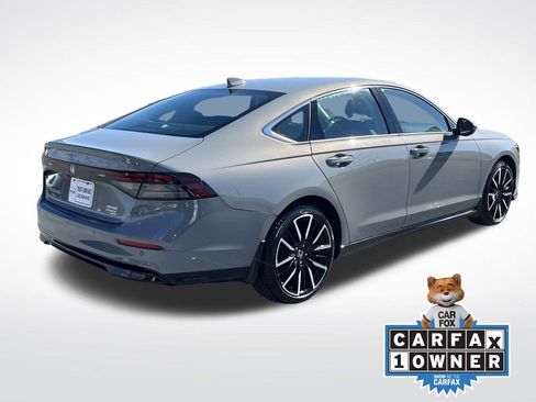 Used 2024 Honda Accord Touring image 3