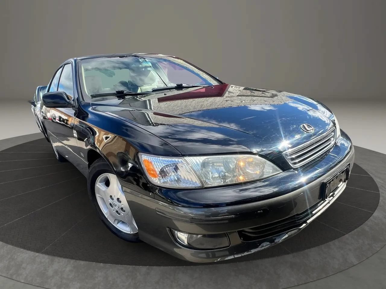 Used 2000 Lexus ES 330 FWD image 1