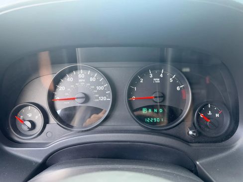 Used 2012 Jeep Compass Latitude w/ Sun/Sound Group AWD/4WD image 17
