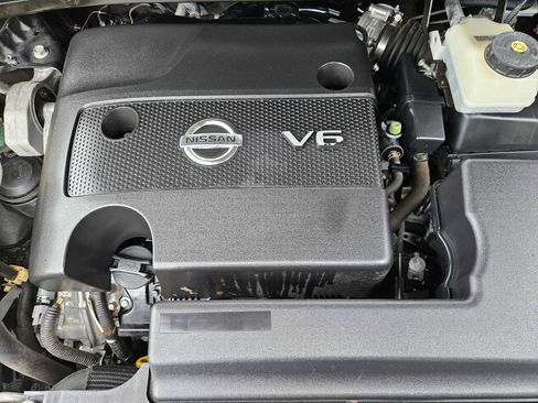 Used 2018 Nissan Murano SV image 29