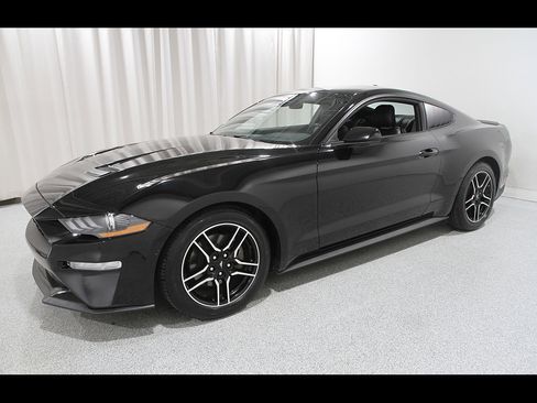 Used 2023 Ford Mustang Premium RWD image 3