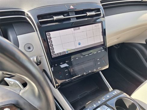 Used 2024 Hyundai Tucson Limited image 21