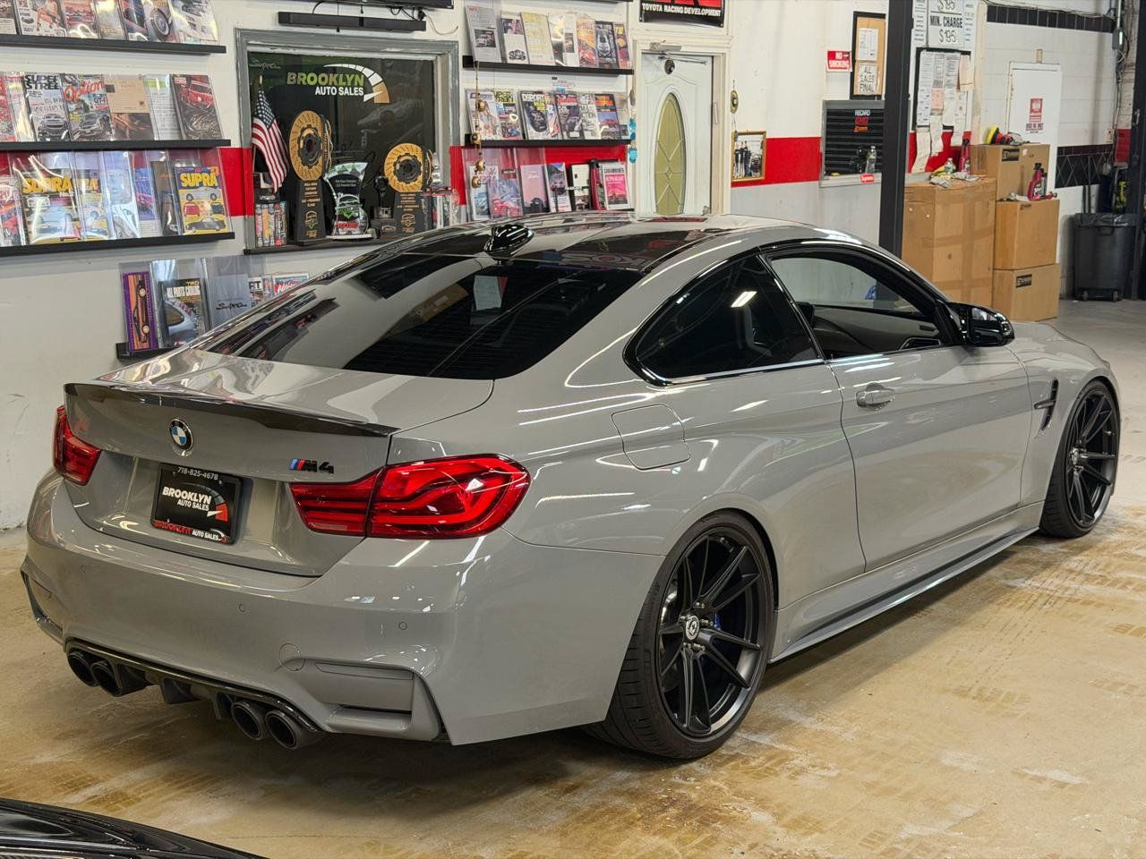 Used 2018 BMW M4 Coupe RWD image 6