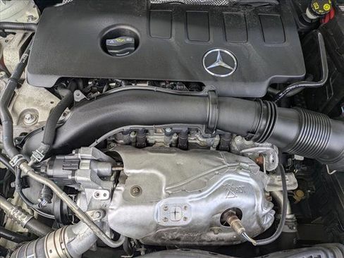 Certified 2021 Mercedes-Benz GLA 250 4MATIC image 21