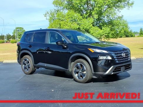 Used 2024 Nissan Rogue SV AWD/4WD image 1