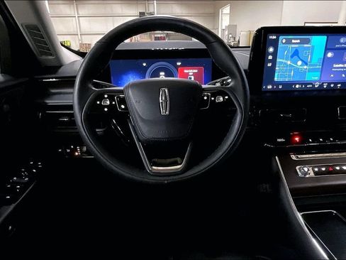 Used 2025 Lincoln Aviator Reserve w/ Jet Appearance Package AWD/4WD image 5