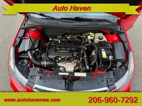 Used 2015 Chevrolet Cruze LT FWD image 12