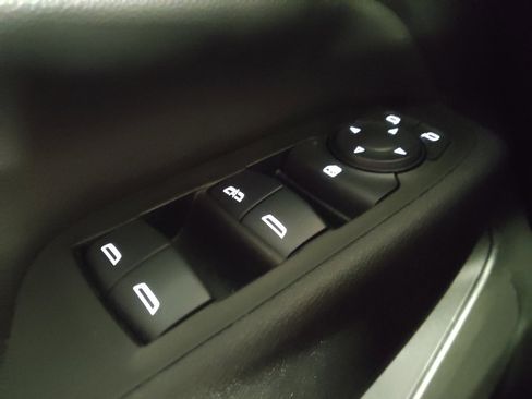 Used 2024 Chevrolet Equinox LT FWD image 27