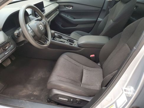 Certified 2025 Honda Accord SE image 18