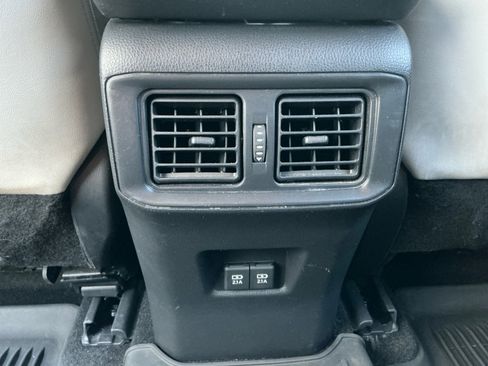 Used 2021 Toyota RAV4 Limited AWD/4WD image 30