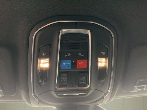 New 2025 Jeep Grand Cherokee L Laredo image 36