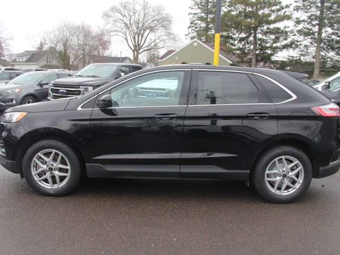 Certified 2024 Ford Edge SEL image 8