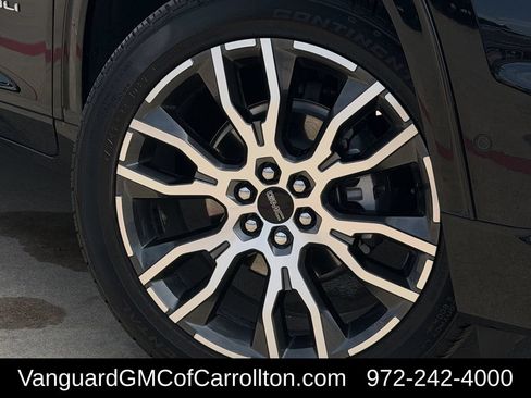 New 2026 GMC Acadia Denali Ultimate w/ LPO, Floor Liner Package AWD/4WD image 9