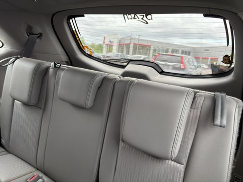 Used 2014 Toyota Highlander Plus image 7