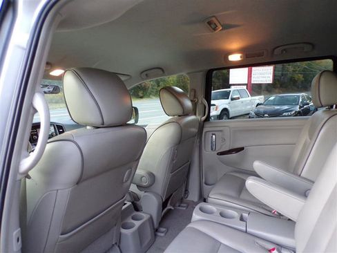Used 2012 Nissan Quest SV w/ Value Cargo Pkg image 24