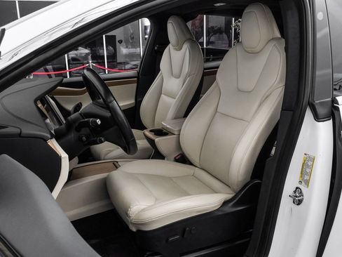 Used 2020 Tesla Model X Long Range image 38