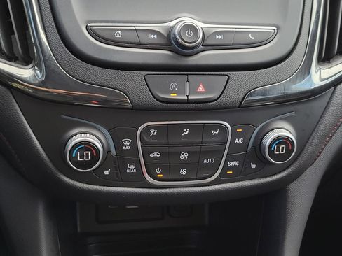 Used 2024 Chevrolet Equinox RS AWD/4WD image 23