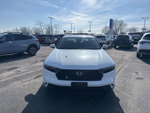 Certified 2023 Honda Accord EX image 9