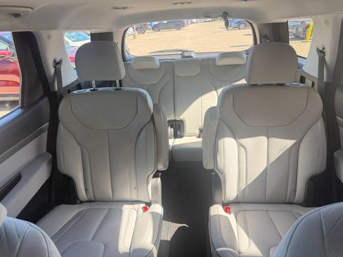 Used 2025 Hyundai Palisade SEL FWD image 42