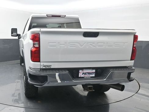 Used 2024 Chevrolet Silverado 2500 LT AWD/4WD image 4