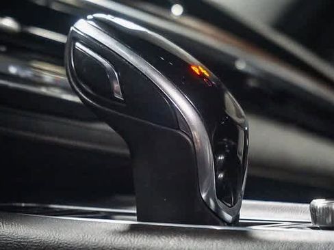 Used 2021 Cadillac Escalade Premium Luxury image 23