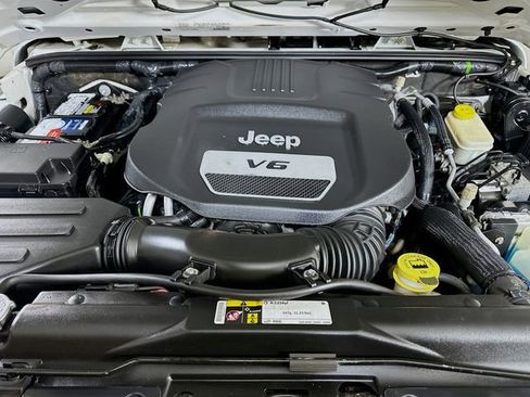 Used 2016 Jeep Wrangler Unlimited Sport image 27