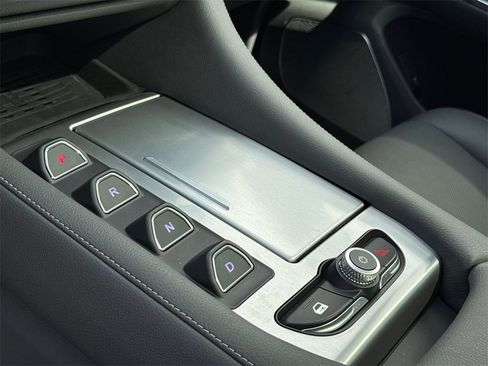 New 2024 VinFast VF 9 Plus image 27