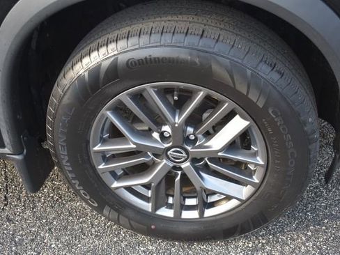 Used 2021 Nissan Rogue S image 11