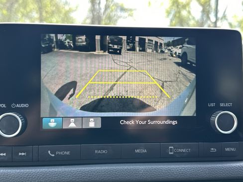Used 2023 Honda Civic LX image 6