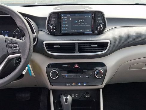 Used 2019 Hyundai Tucson SE FWD image 16