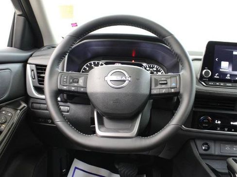 Certified 2026 Nissan Rogue SV FWD image 22