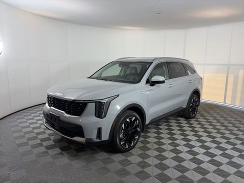 Used 2025 Kia Sorento X-Line EX AWD/4WD image 2