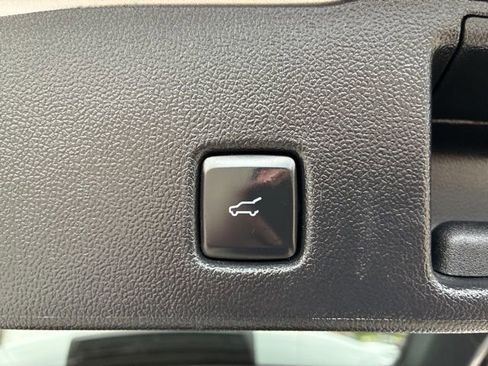 Used 2022 Ford Escape SE w/ Convenience Package image 9