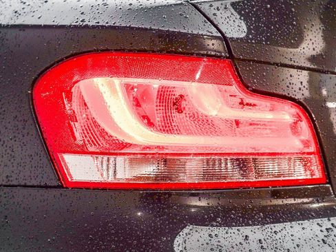 Used 2011 BMW 1 Series M image 11