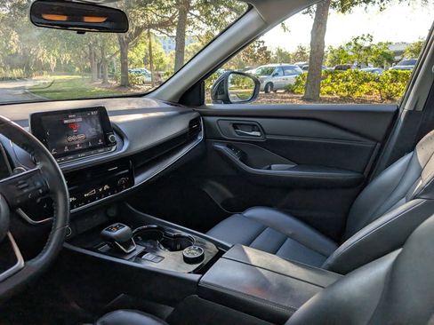 Used 2023 Nissan Rogue SV w/ SV Premium Package image 14