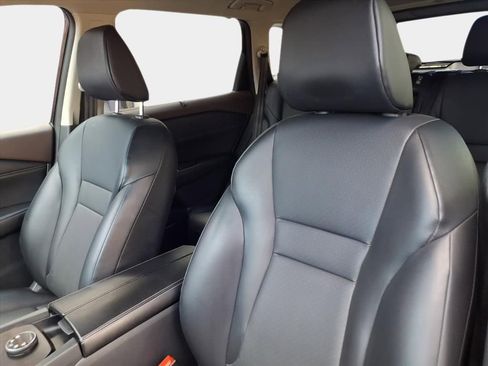 Used 2022 Nissan Rogue SV w/ SV Premium Package image 9