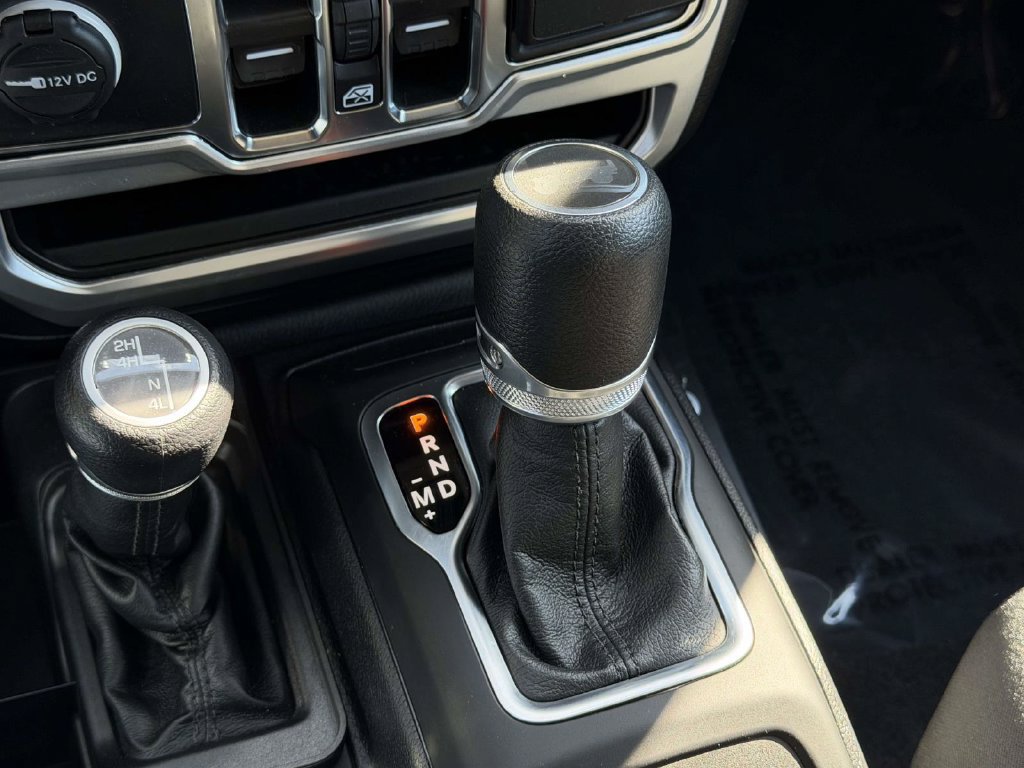 Used 2022 Jeep Wrangler Unlimited Sport AWD/4WD image 6
