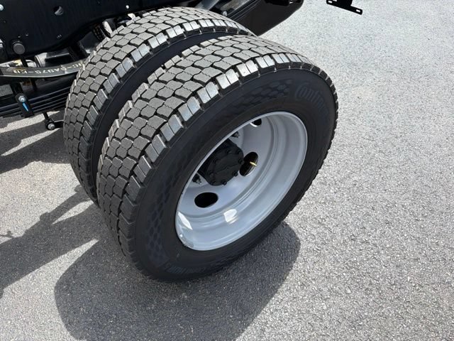 New 2026 Ford F550 4x4 Regular Cab Super Duty image 11