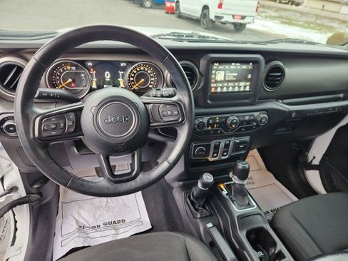 Used 2018 Jeep Wrangler Sport image 22